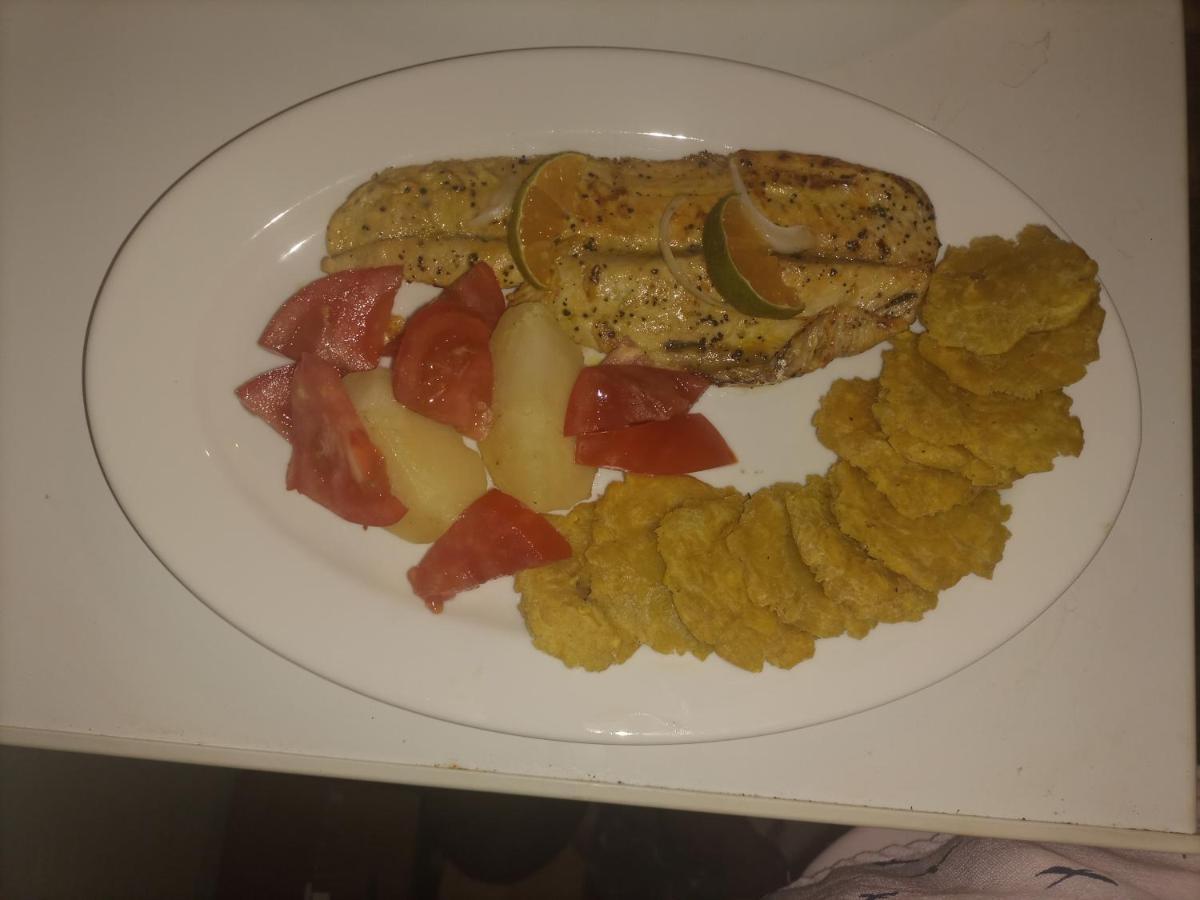 Hostal Y Restaurante Los Tecales La Coca 外观 照片