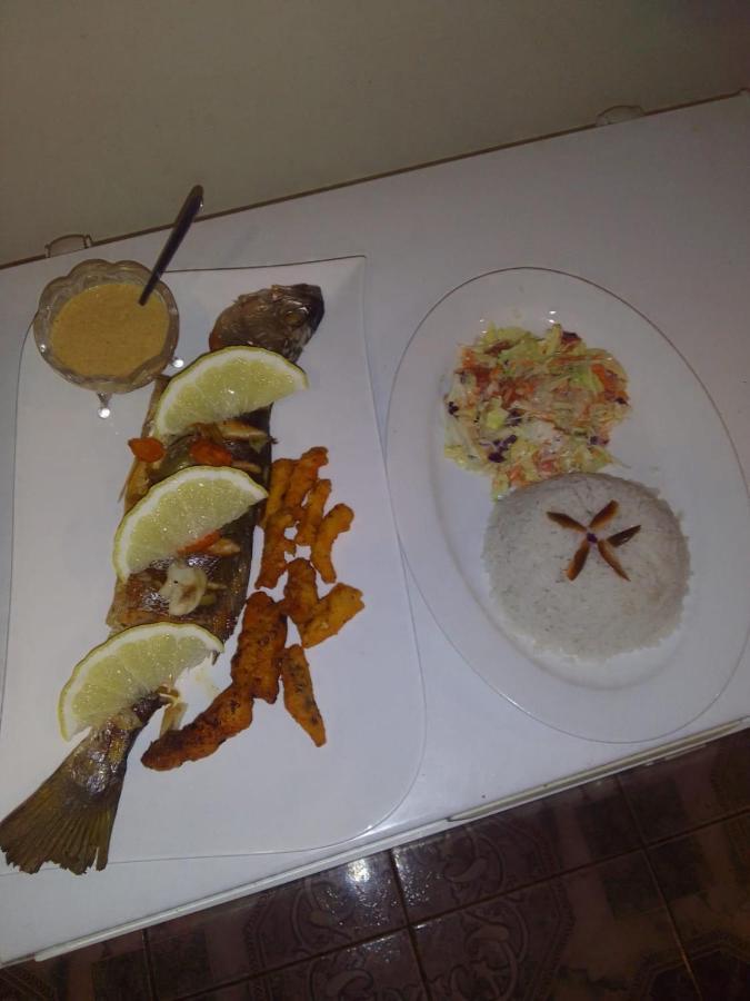 Hostal Y Restaurante Los Tecales La Coca 外观 照片